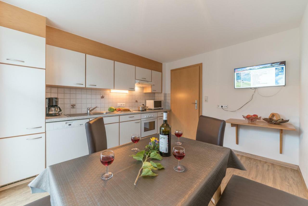 Nicola Apartment *